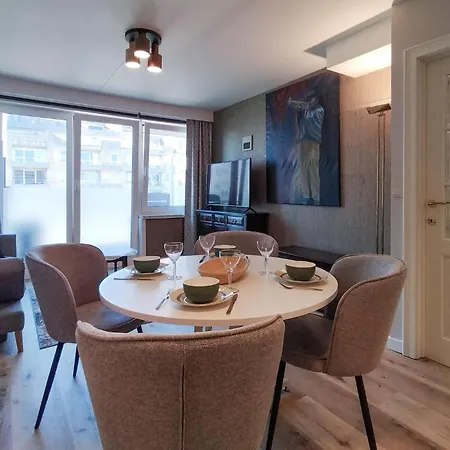 1 Bedroom Lovely In アパート オステンド